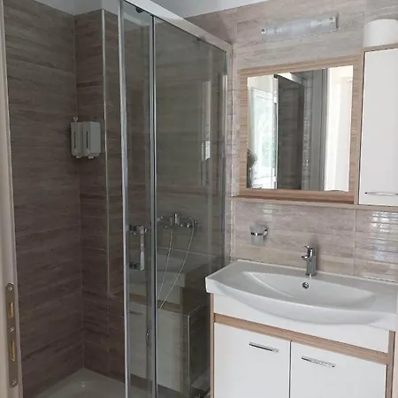 Palaiokastro View Apartman Arkásza