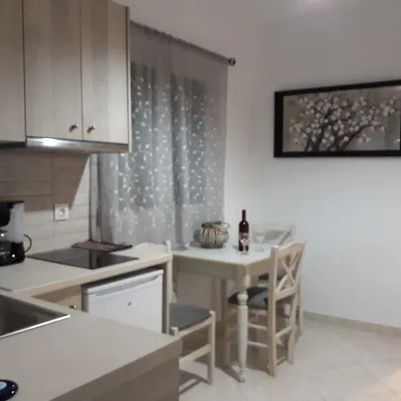 Palaiokastro View Apartman Arkásza